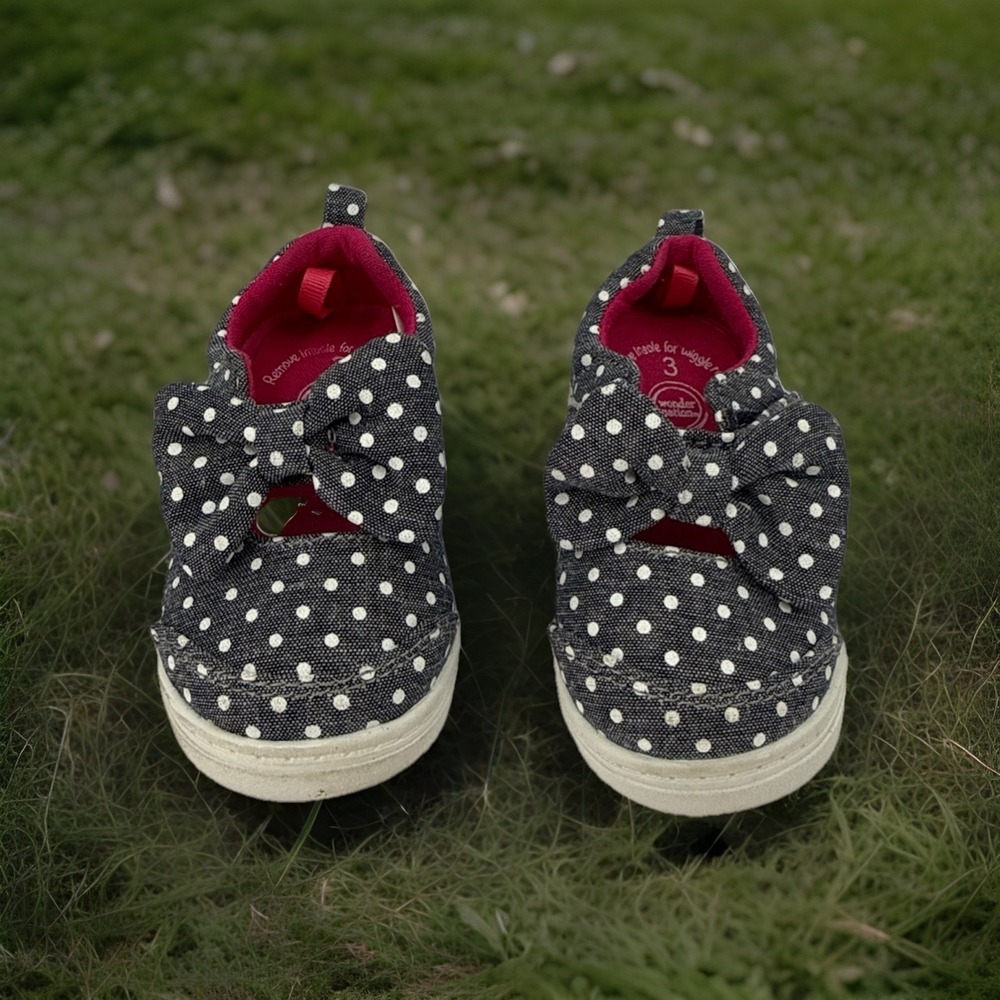Girls Toddlers Size 3 Tennis Shoe By Wonder Nation Blue & White Polka Dot Bow